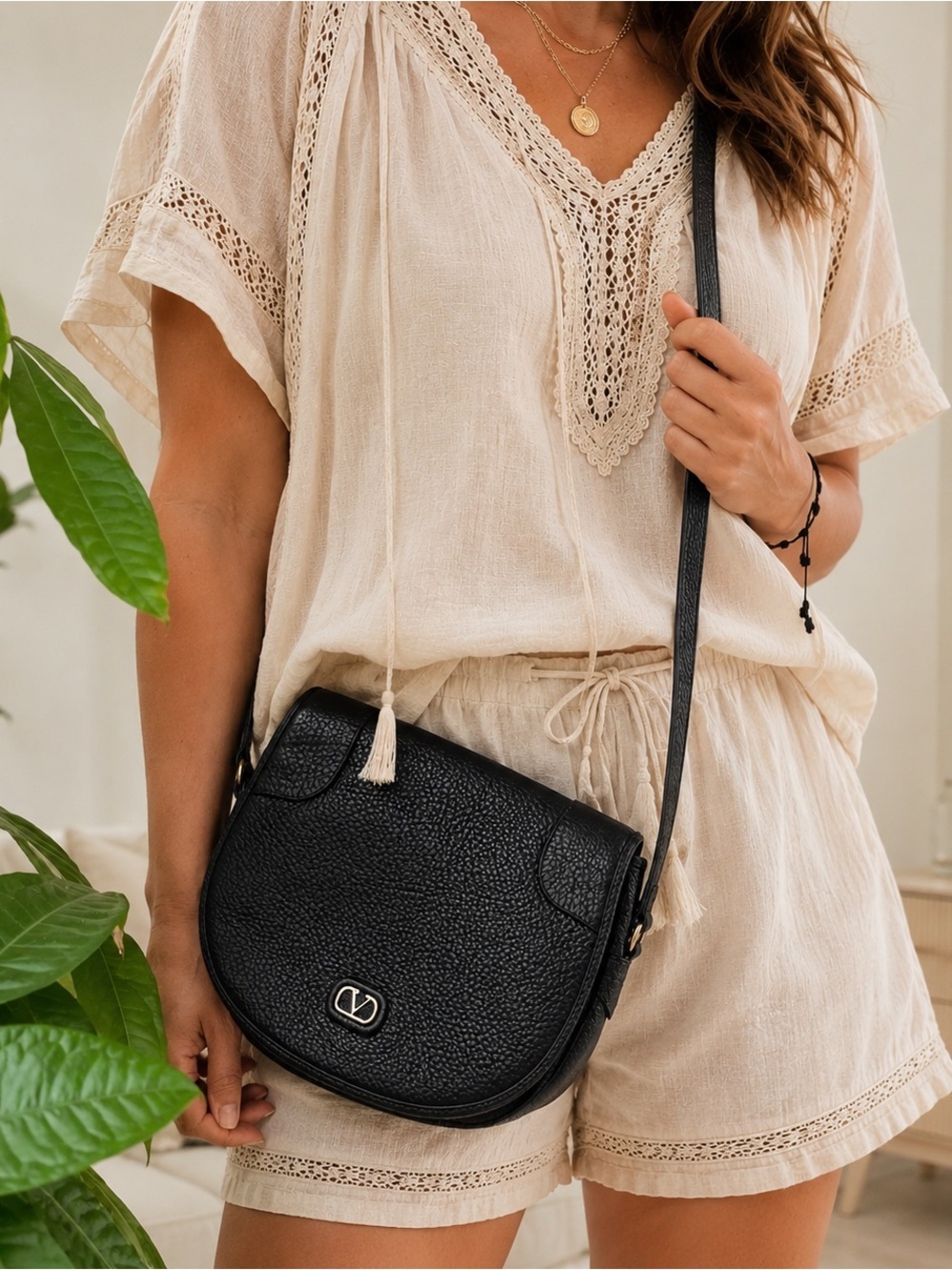Valentino Garavani pebbled leather shoulder
Black Leather Crossbody